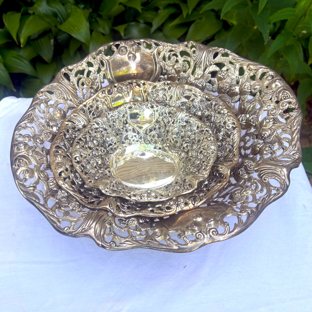 Set of Three Godinger Silver Art Co Art Nouvea Rose Pierced Silver Plate Bowls